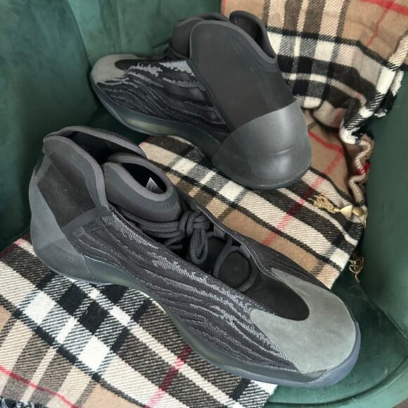 ADIDAS YEEZY Quantum Onyx Black SIZE 19 Sneakers Gorpcore Kidcore Basketball - Picture 3 of 16
